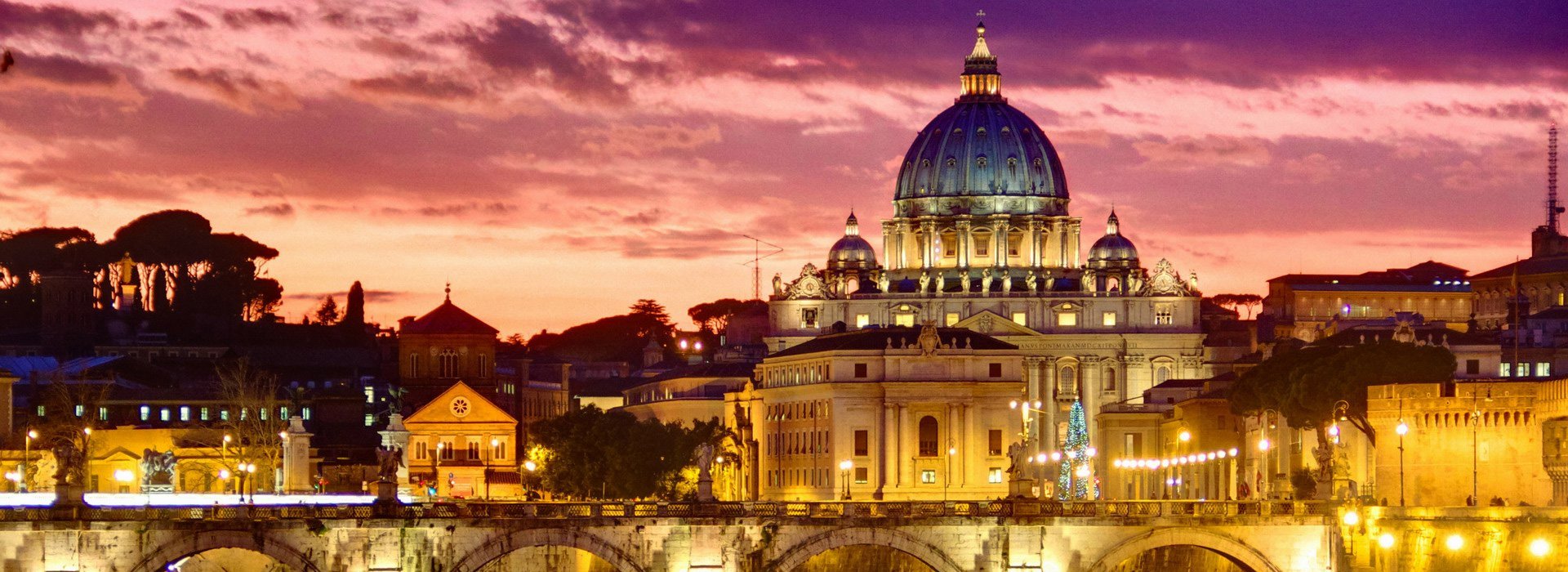 1505331957-vatican at night